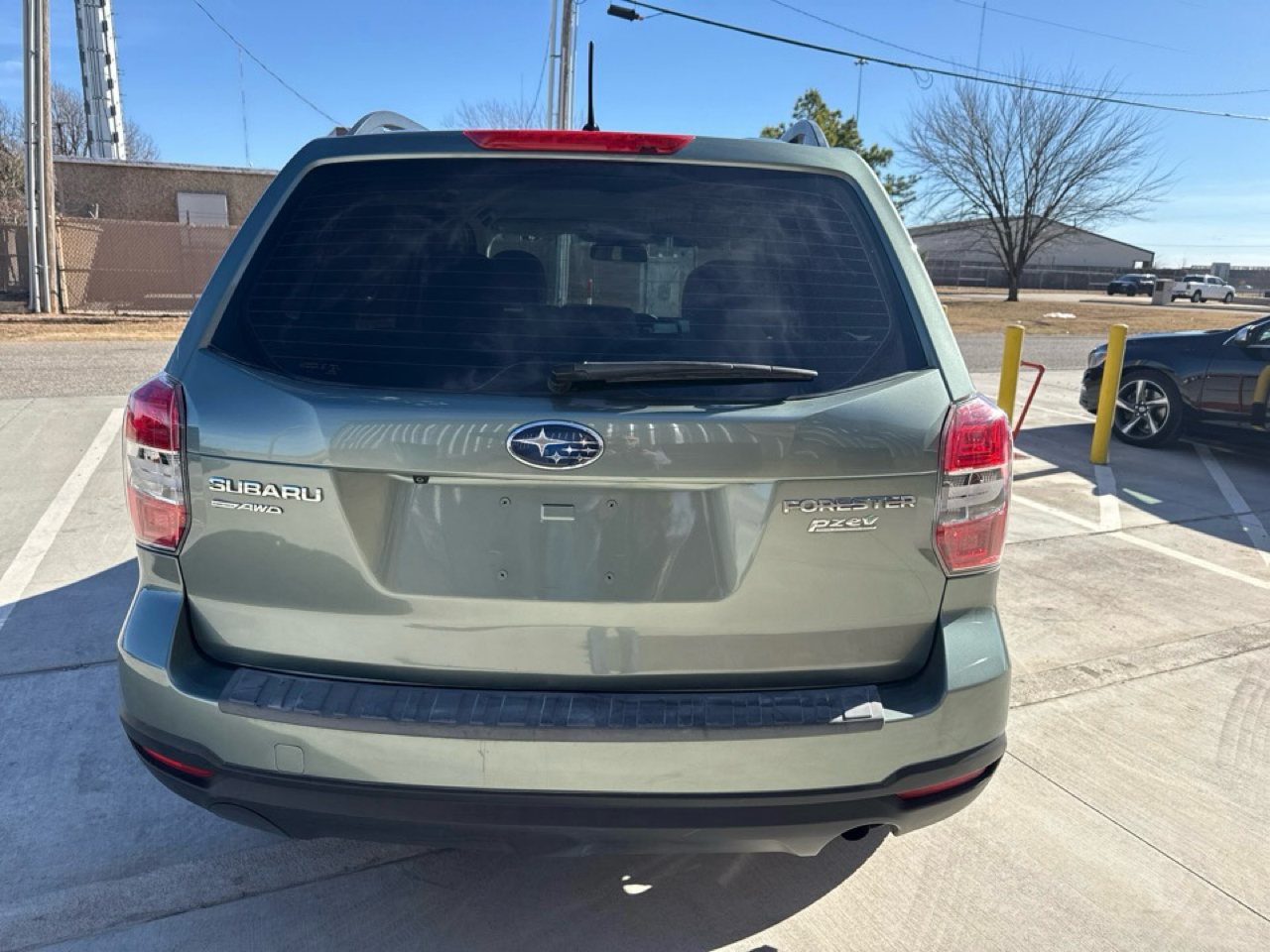 Subaru Forester 4dr CVT 2.5i PZEV 2015