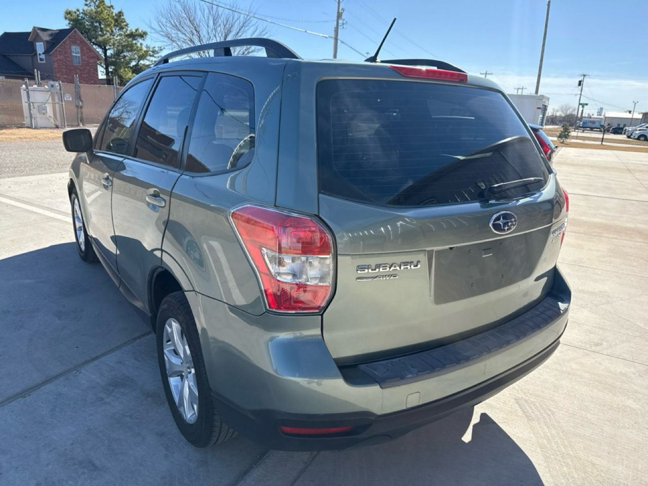 Subaru Forester 4dr CVT 2.5i PZEV 2015