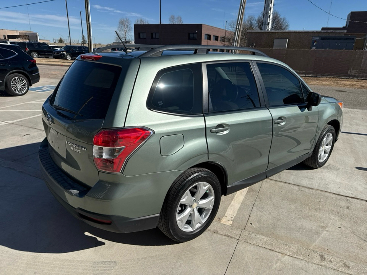 Subaru Forester 4dr CVT 2.5i PZEV 2015