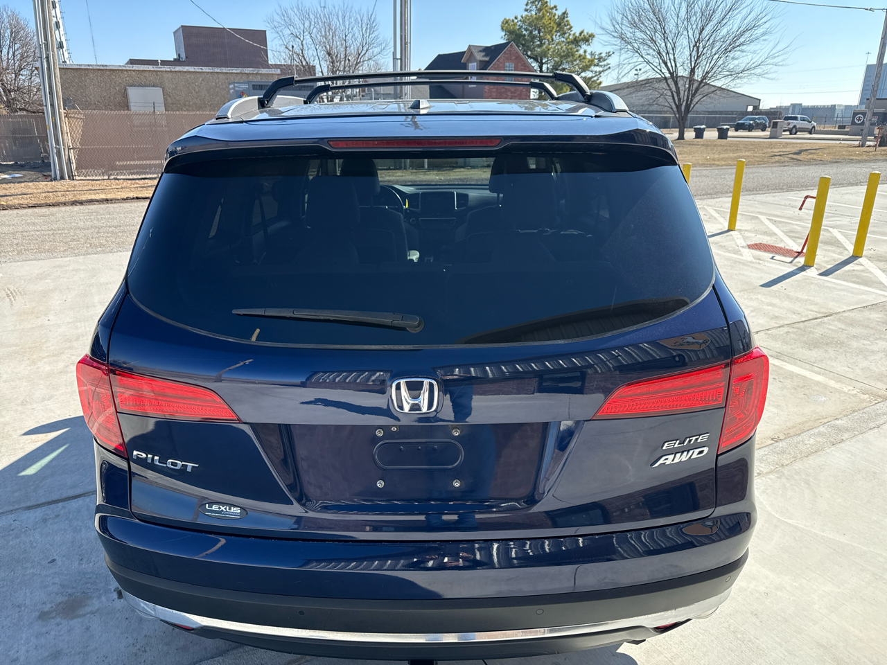 Honda Pilot AWD 4dr Elite w/RES & Navi 2016