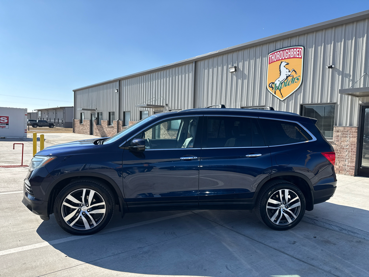 Honda Pilot AWD 4dr Elite w/RES & Navi 2016