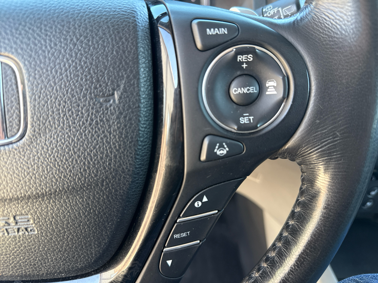 Honda Pilot AWD 4dr Elite w/RES & Navi 2016