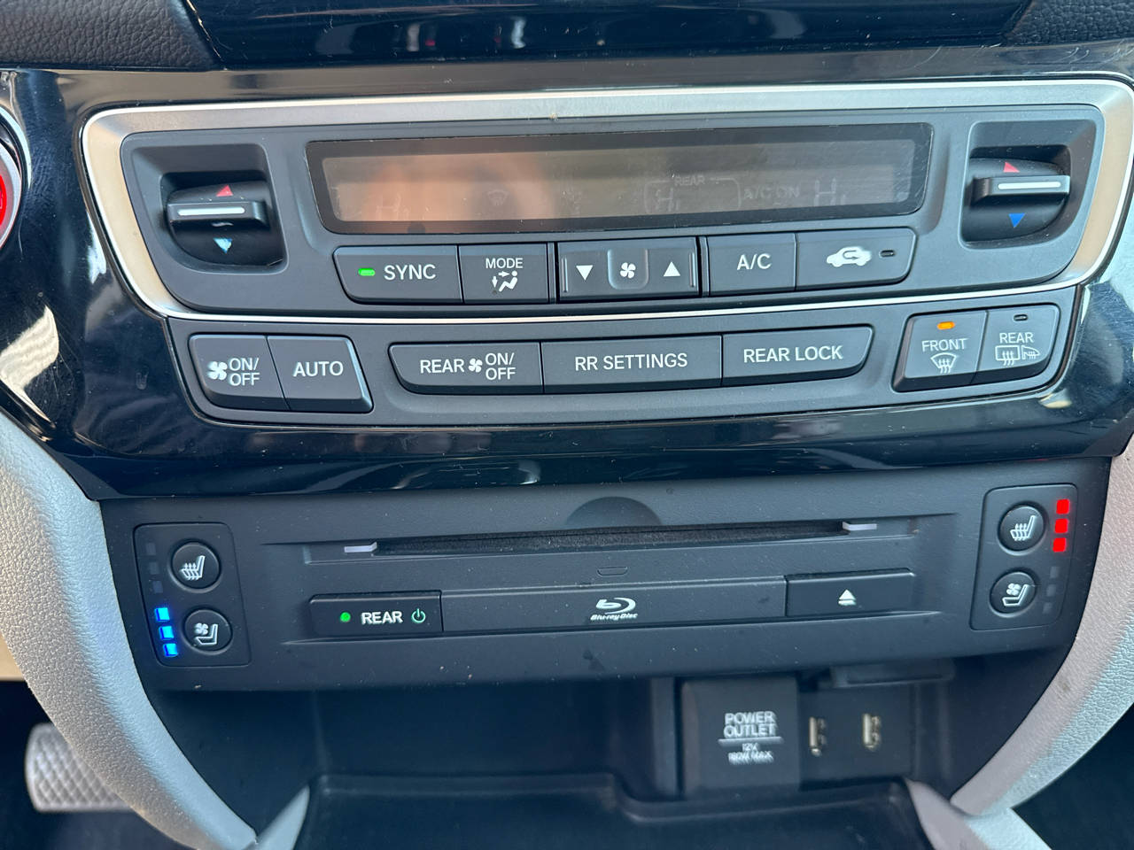 Honda Pilot AWD 4dr Elite w/RES & Navi 2016