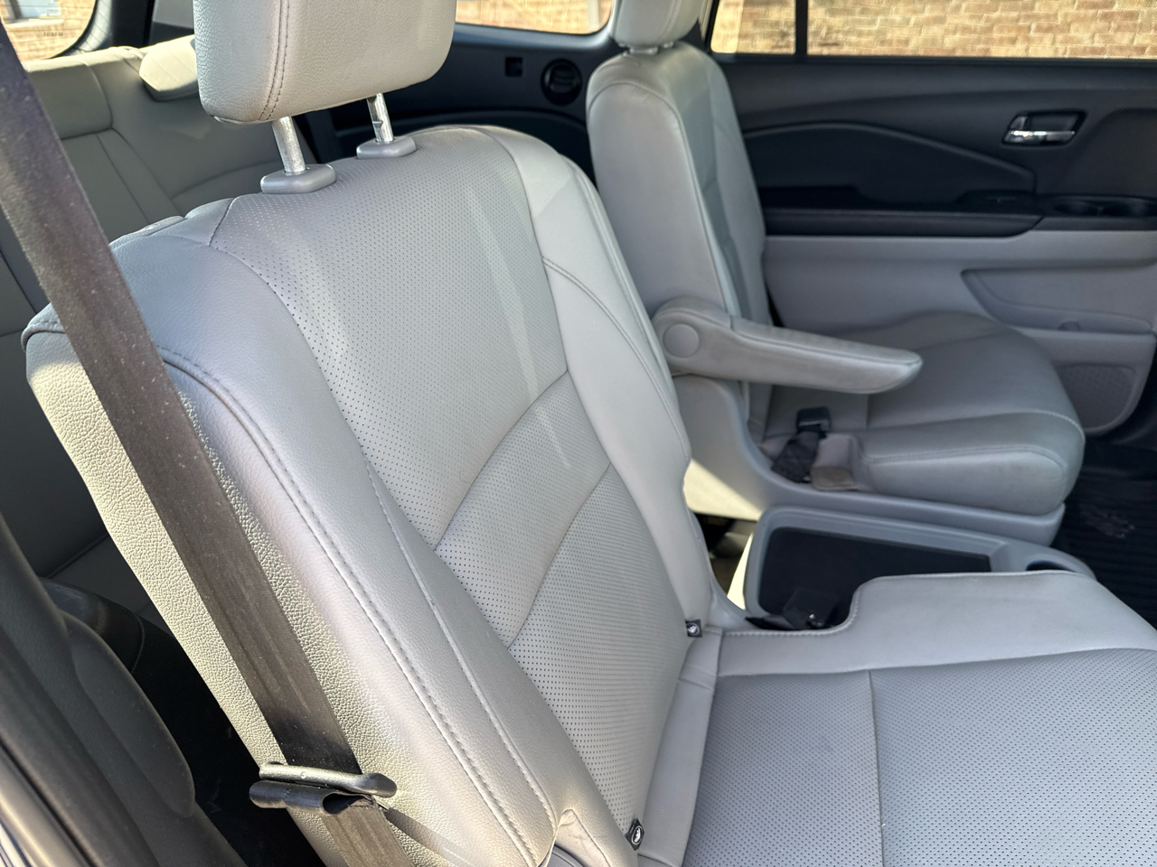 Honda Pilot AWD 4dr Elite w/RES & Navi 2016