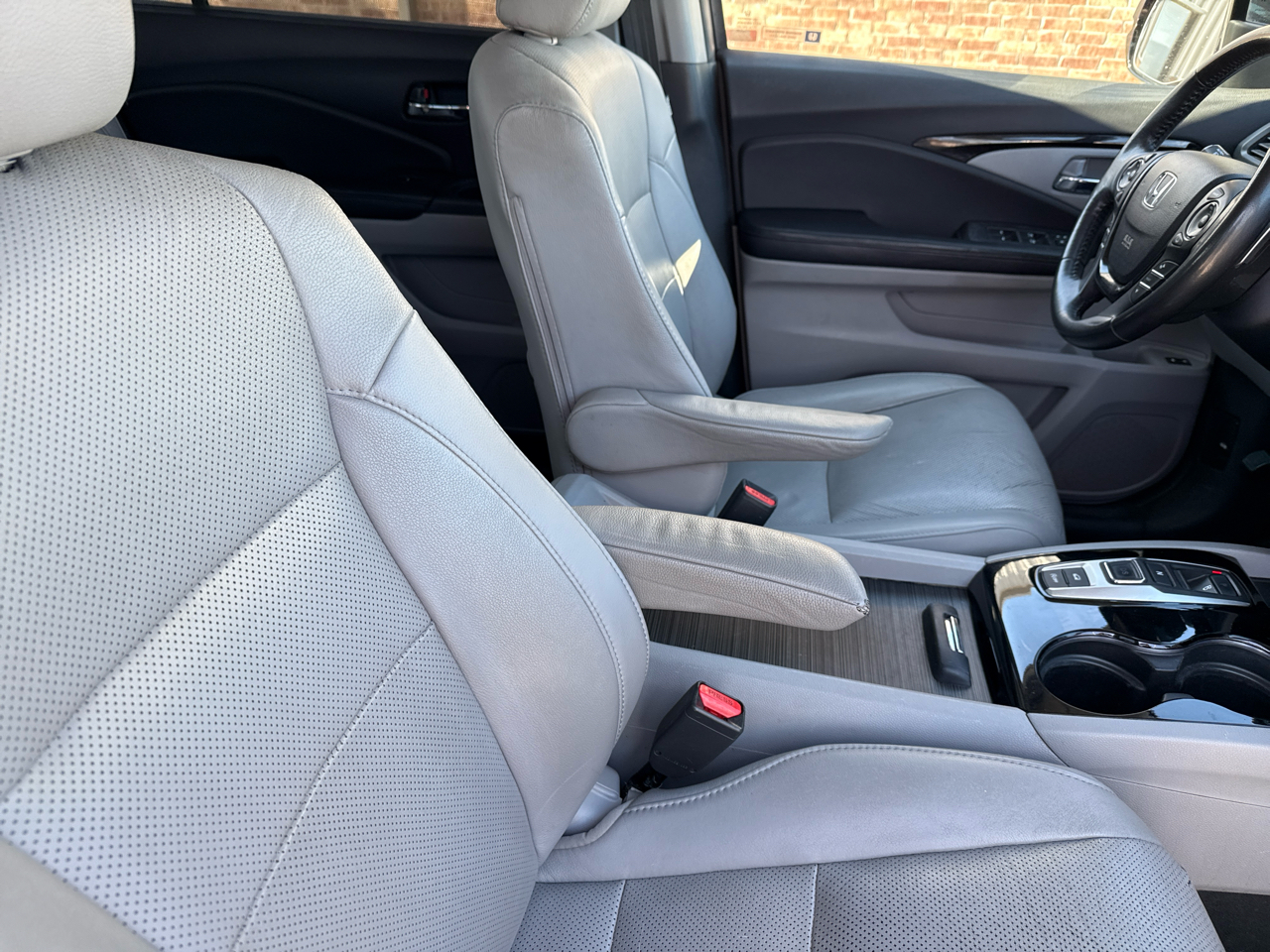 Honda Pilot AWD 4dr Elite w/RES & Navi 2016