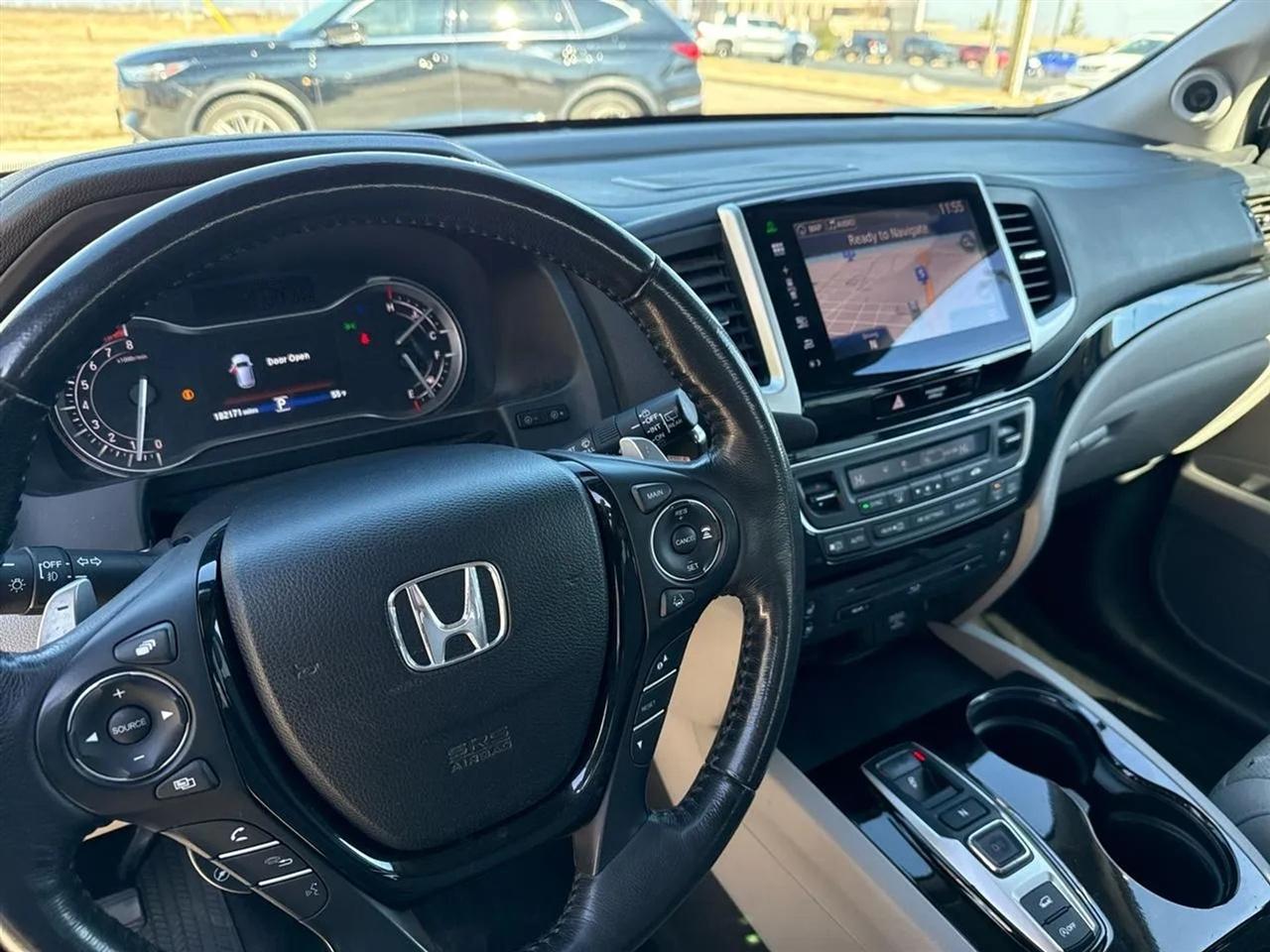 Honda Pilot AWD 4dr Elite w/RES & Navi 2016