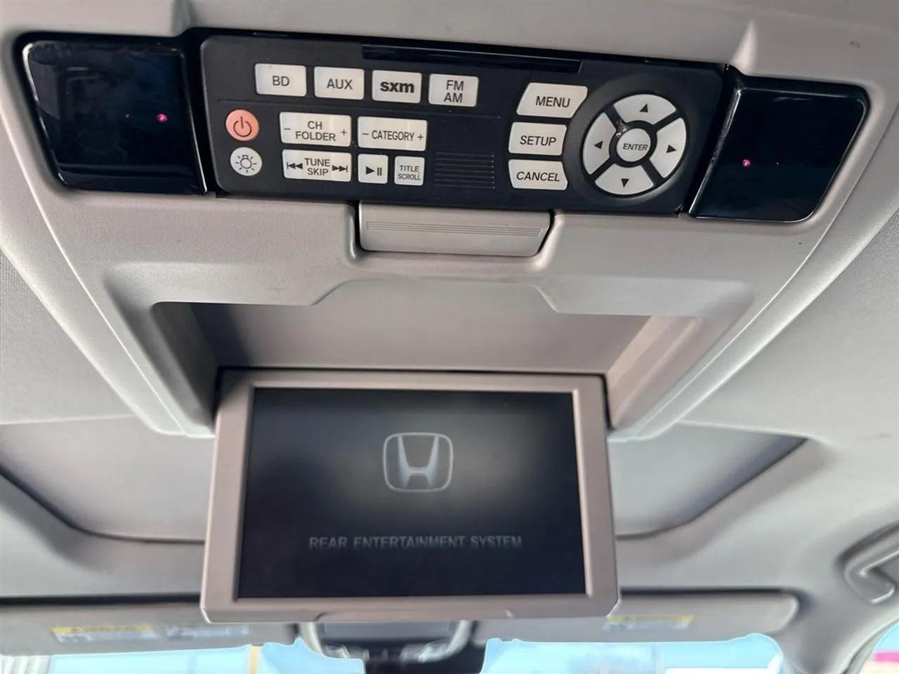 Honda Pilot AWD 4dr Elite w/RES & Navi 2016
