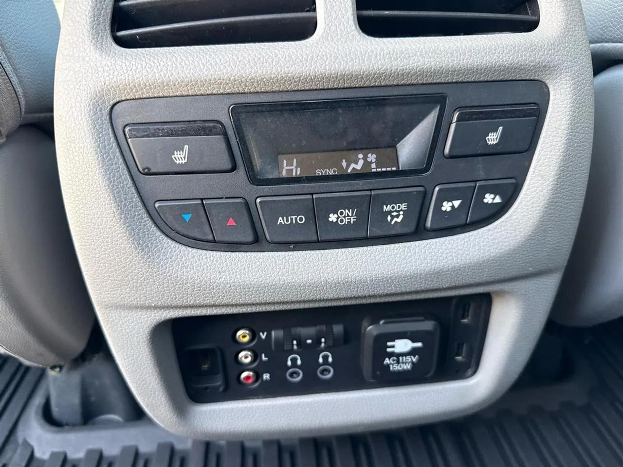 Honda Pilot AWD 4dr Elite w/RES & Navi 2016