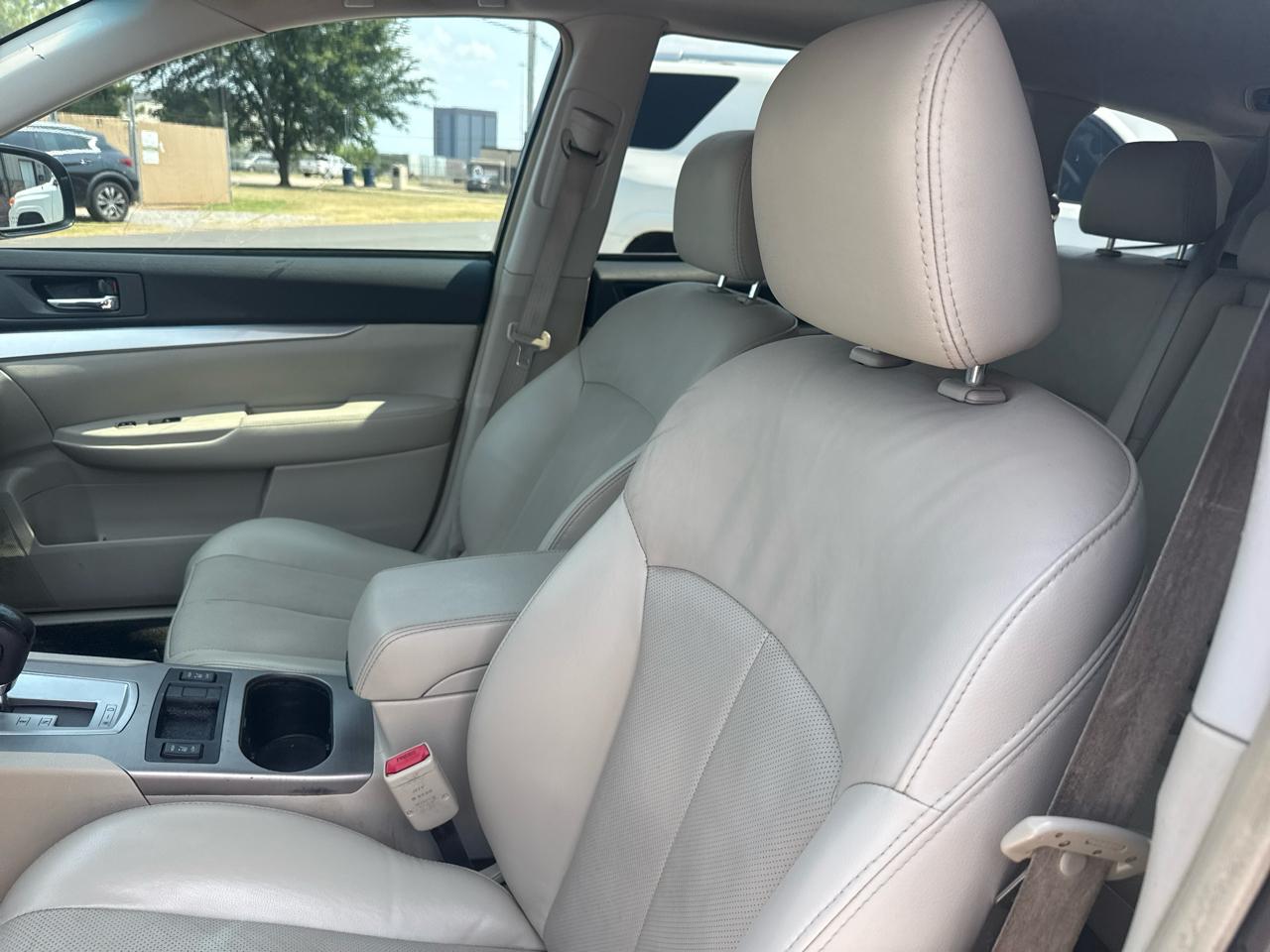 Subaru Outback 4dr Wgn H6 Auto 3.6R Limited 2013