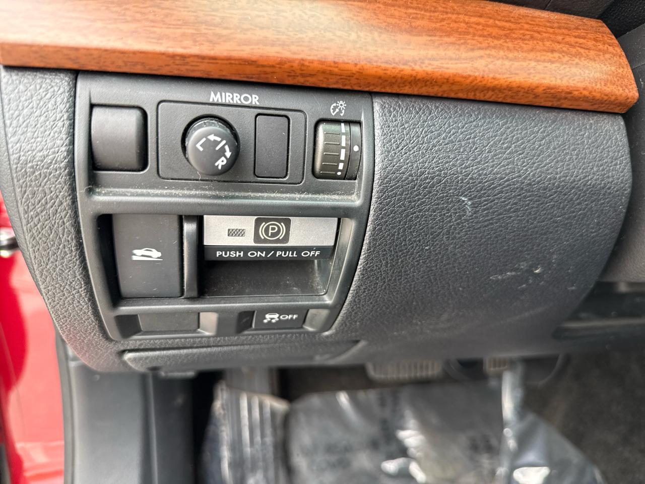 Subaru Outback 4dr Wgn H4 Auto 2.5i Limited 2013