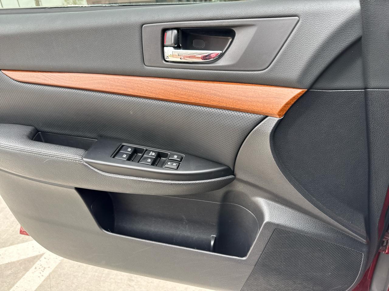 Subaru Outback 4dr Wgn H4 Auto 2.5i Limited 2013