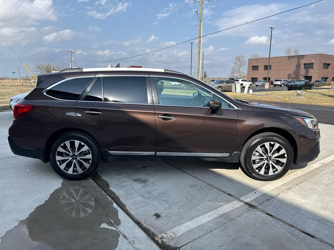 Subaru Outback 3.6R Touring 2019