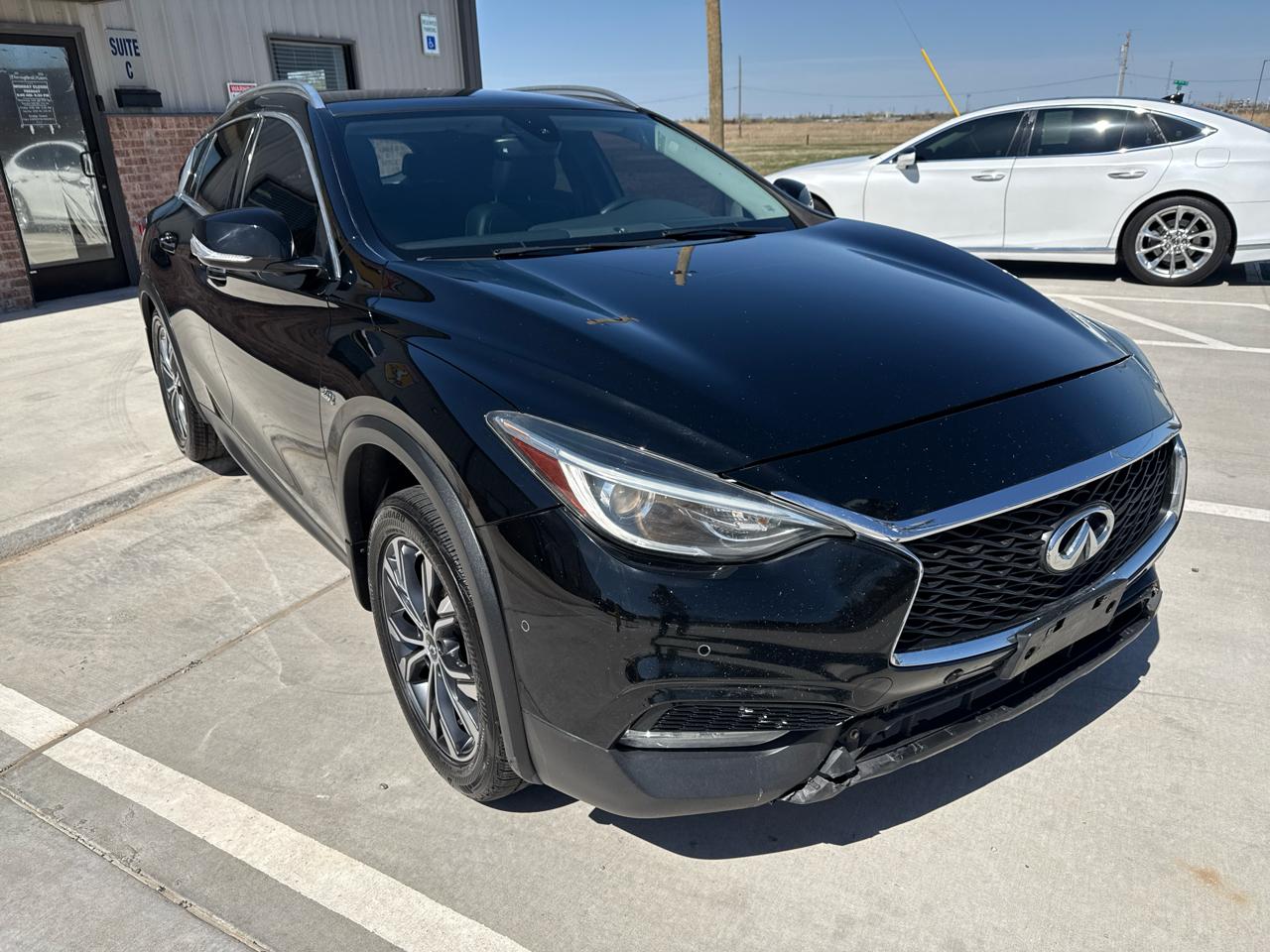 Infiniti QX30 Premium AWD *Ltd Avail* 2017