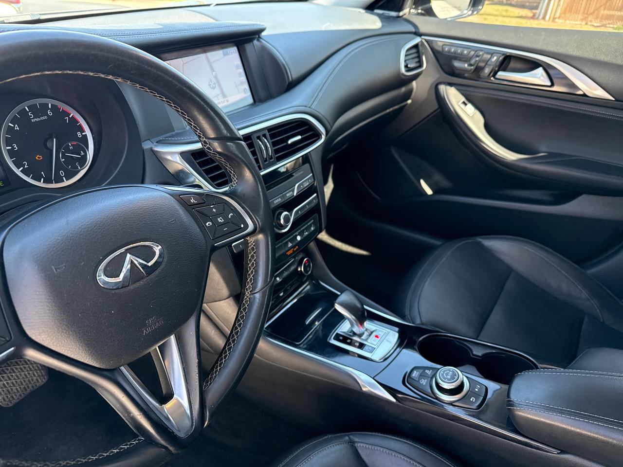 Infiniti QX30 Premium AWD *Ltd Avail* 2017