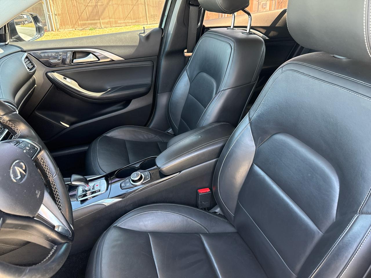 Infiniti QX30 Premium AWD *Ltd Avail* 2017