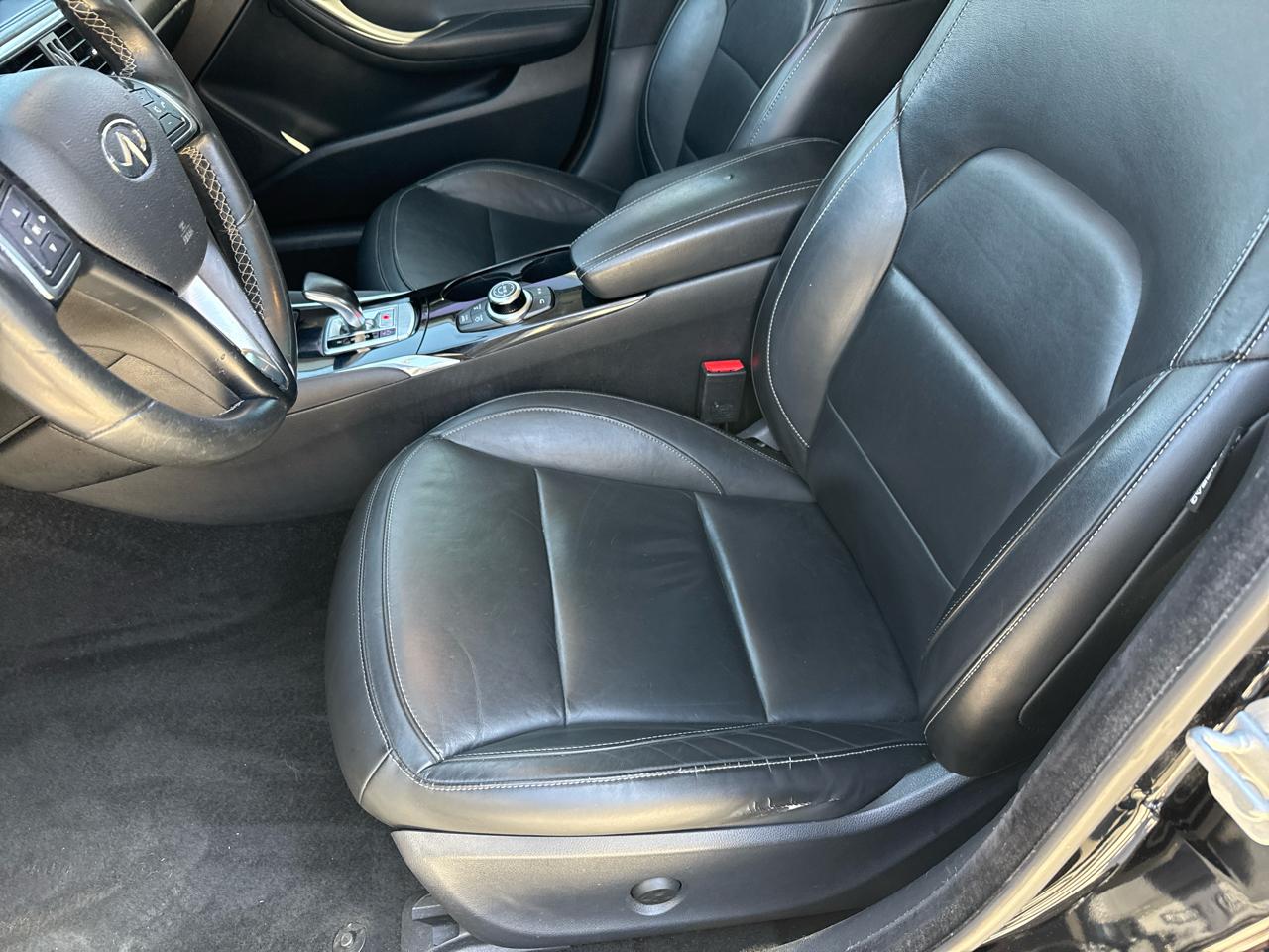 Infiniti QX30 Premium AWD *Ltd Avail* 2017