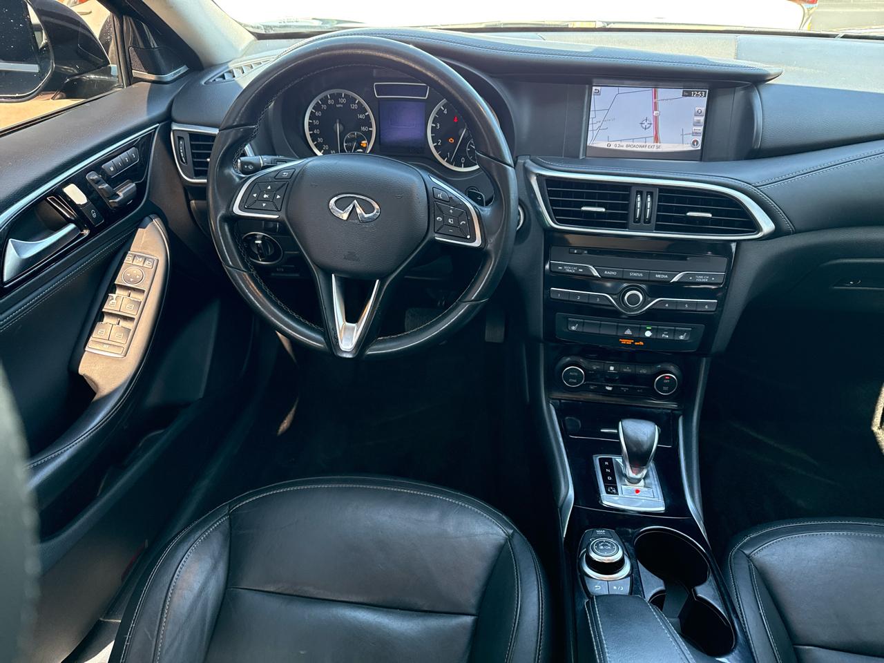 Infiniti QX30 Premium AWD *Ltd Avail* 2017