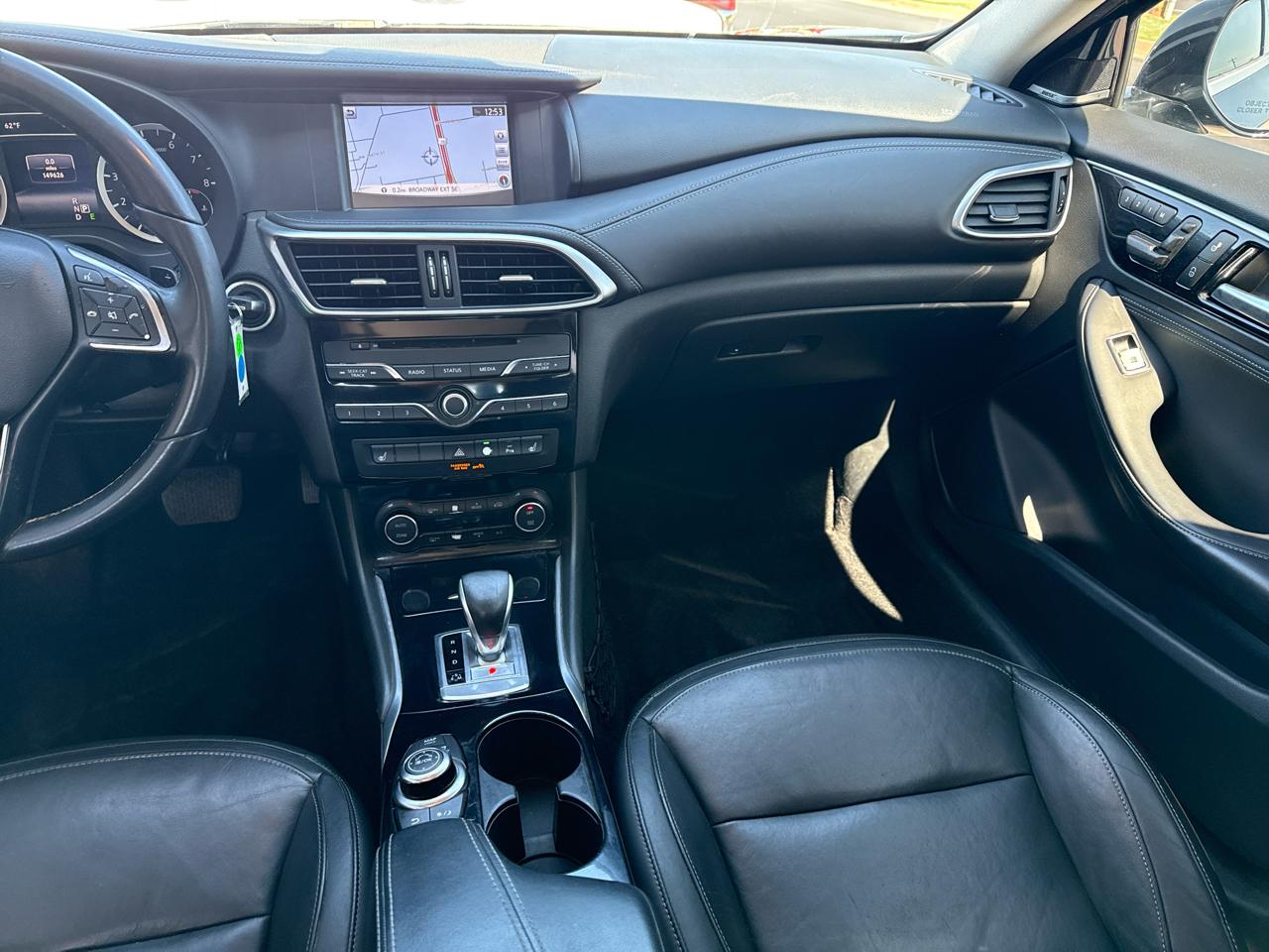 Infiniti QX30 Premium AWD *Ltd Avail* 2017