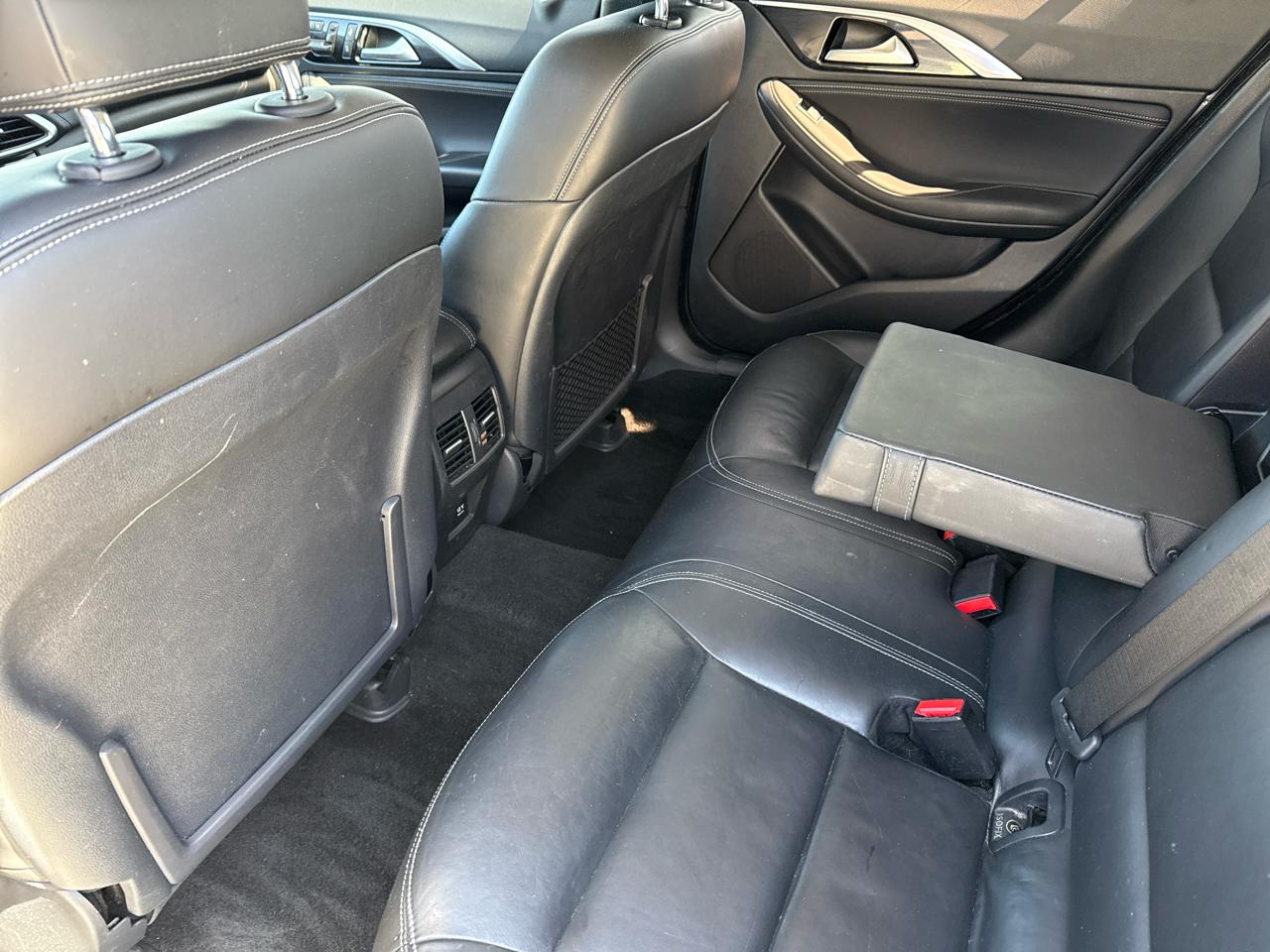 Infiniti QX30 Premium AWD *Ltd Avail* 2017