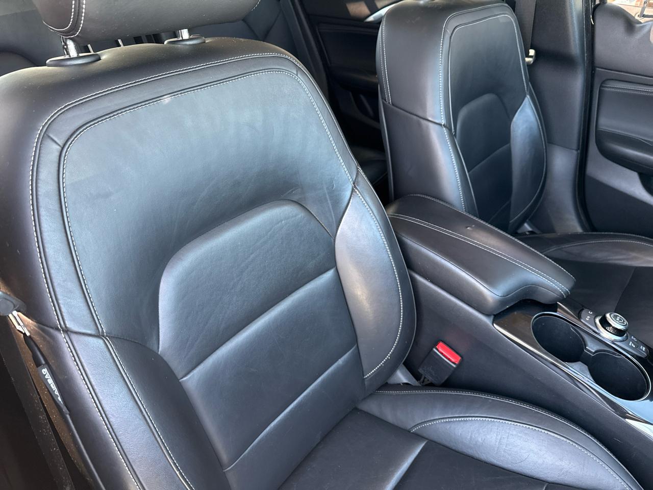 Infiniti QX30 Premium AWD *Ltd Avail* 2017