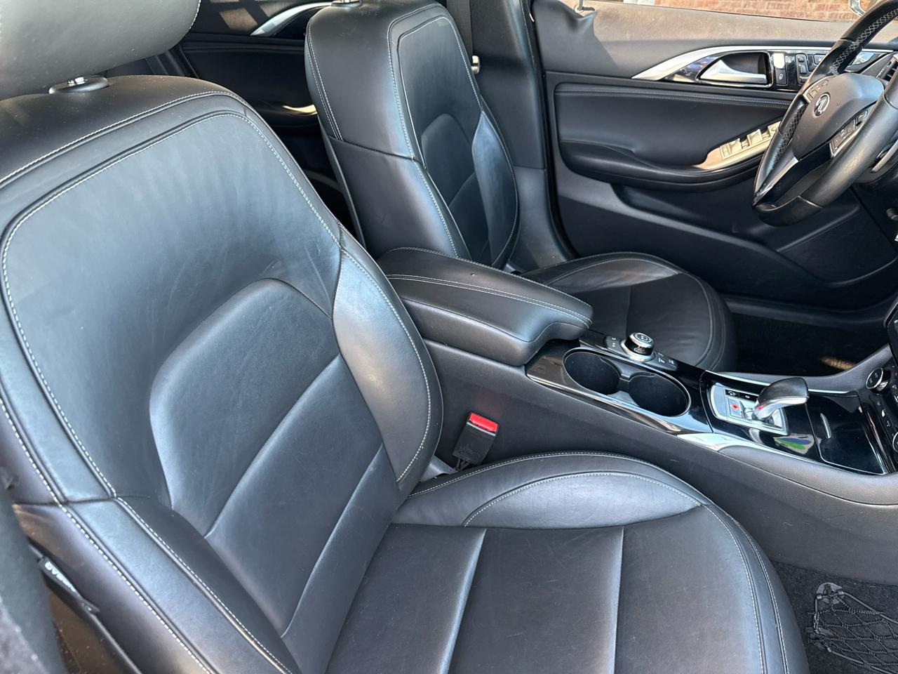 Infiniti QX30 Premium AWD *Ltd Avail* 2017