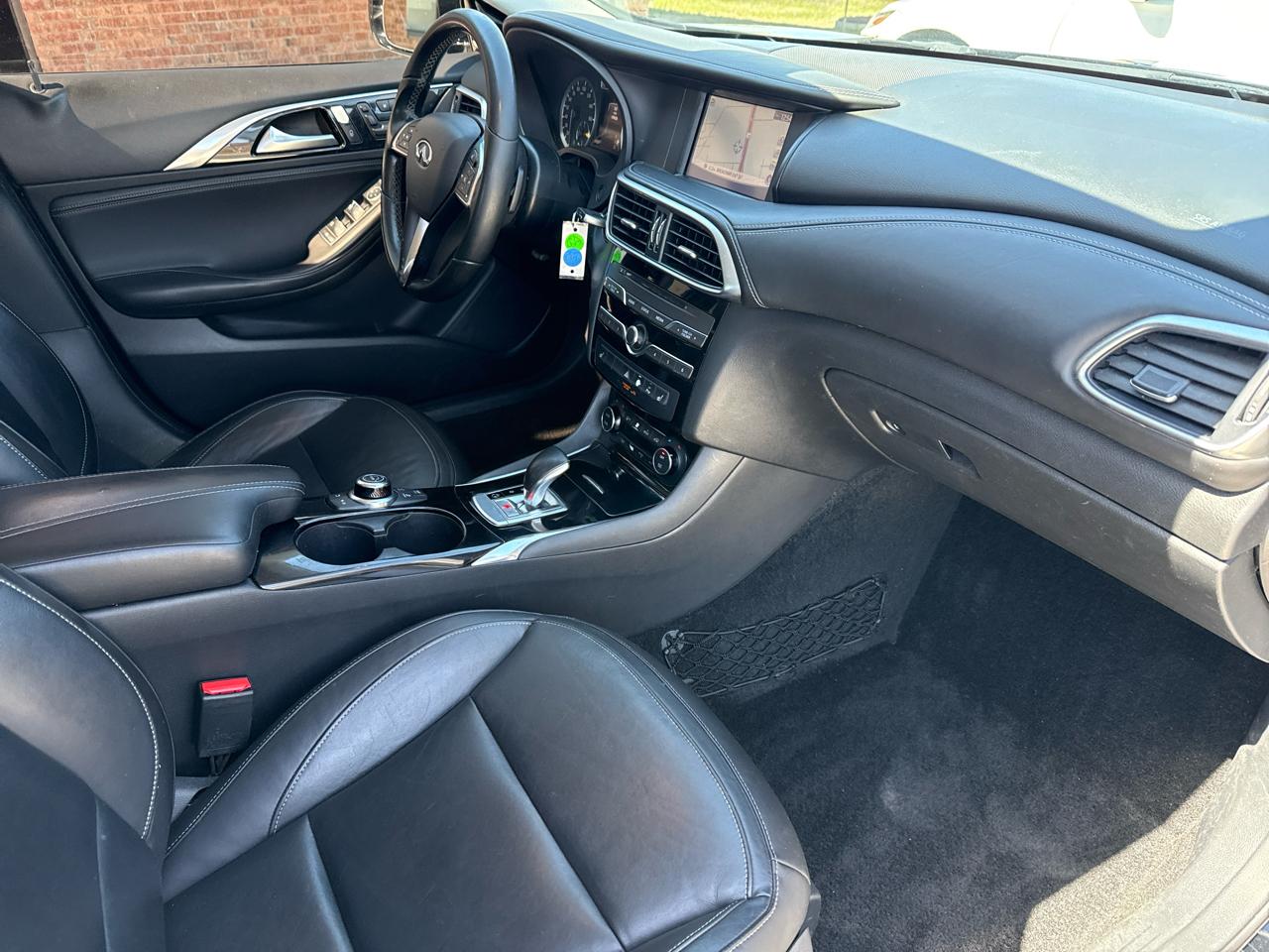 Infiniti QX30 Premium AWD *Ltd Avail* 2017