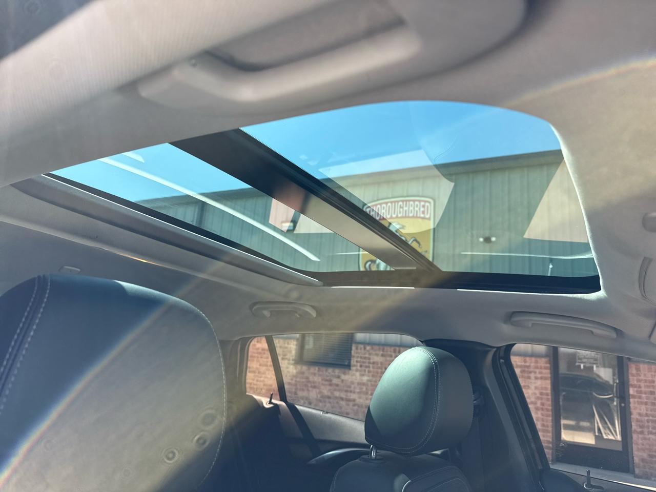 Infiniti QX30 Premium AWD *Ltd Avail* 2017