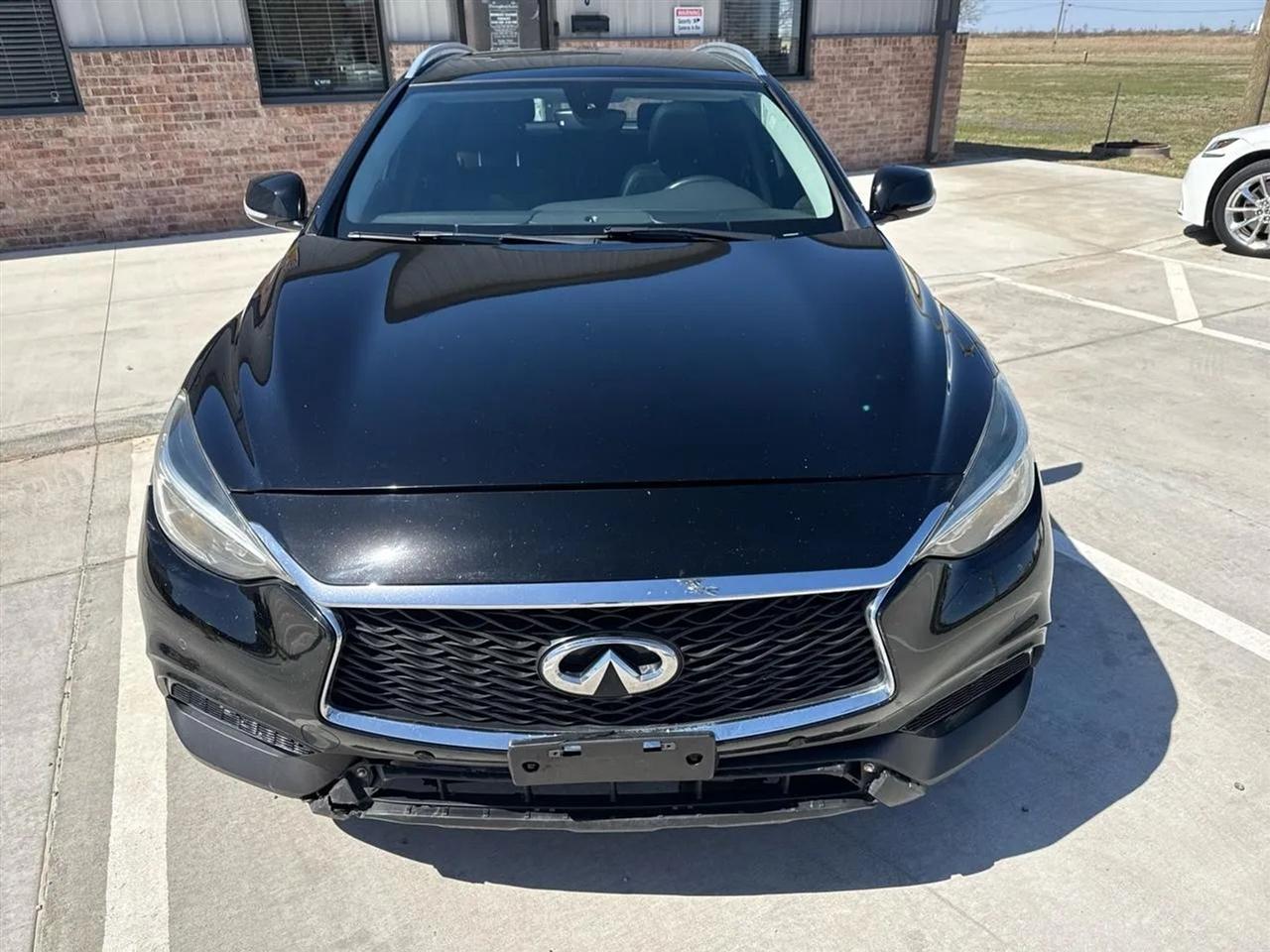 Infiniti QX30 Premium AWD *Ltd Avail* 2017