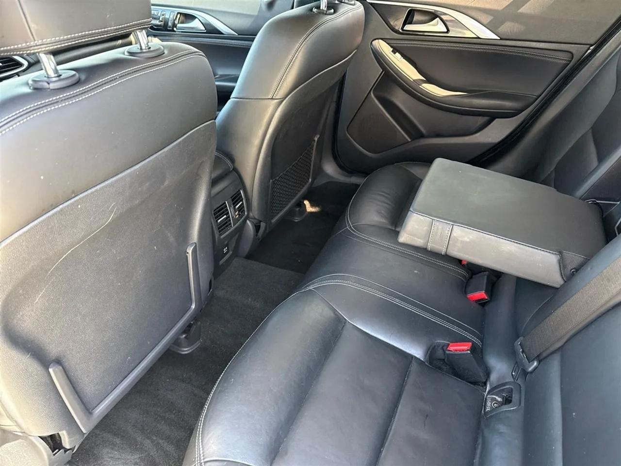 Infiniti QX30 Premium AWD *Ltd Avail* 2017