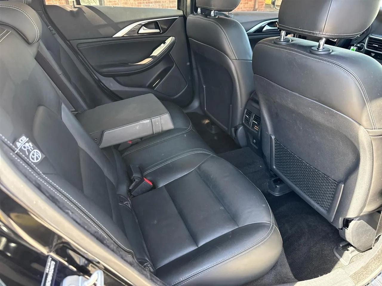 Infiniti QX30 Premium AWD *Ltd Avail* 2017