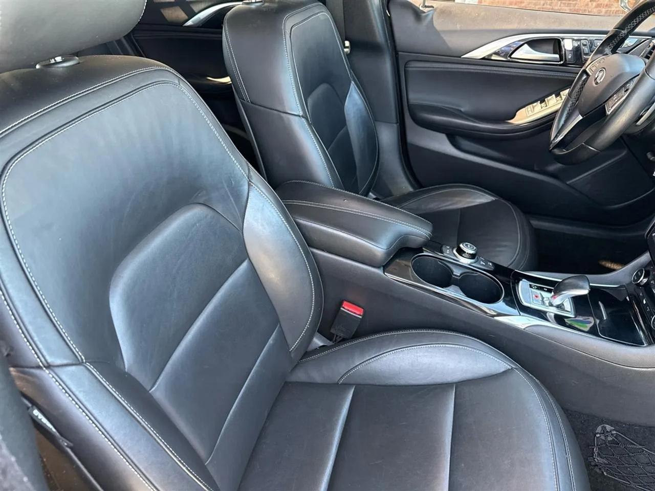 Infiniti QX30 Premium AWD *Ltd Avail* 2017