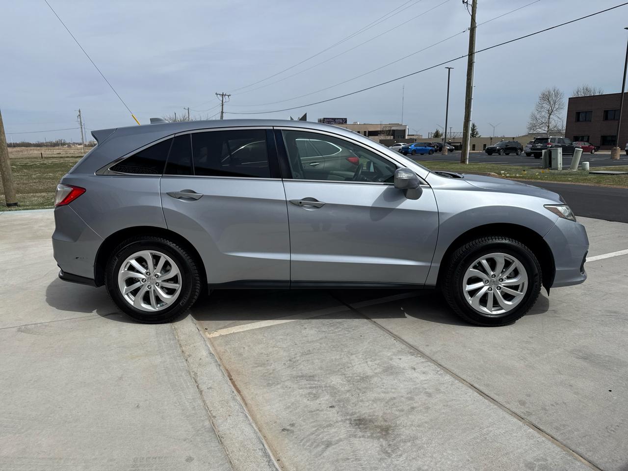 Acura RDX FWD 4dr Tech/AcuraWatch Plus Pkg 2016