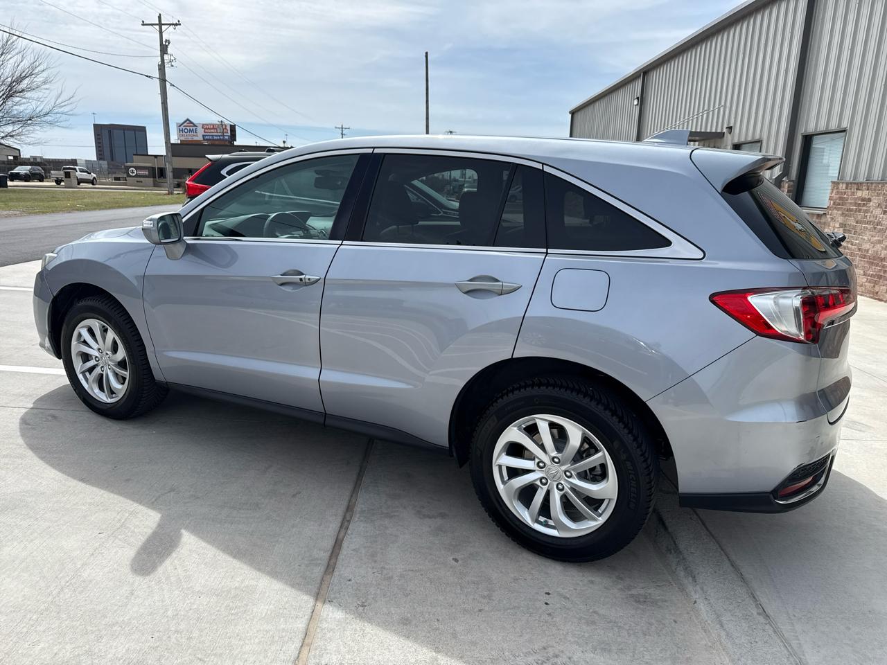 Acura RDX FWD 4dr Tech/AcuraWatch Plus Pkg 2016