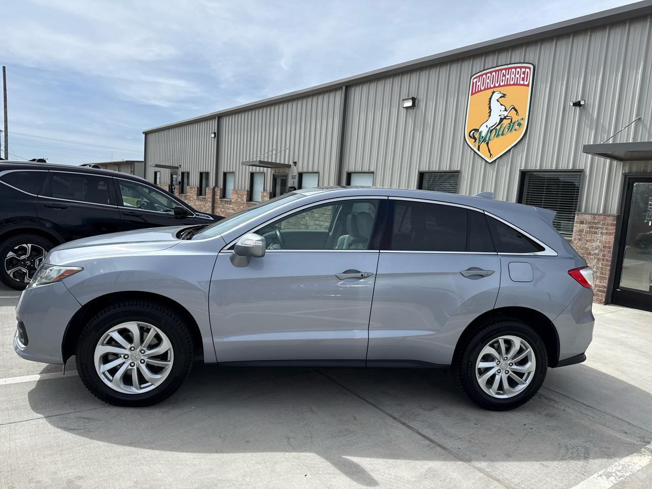 Acura RDX FWD 4dr Tech/AcuraWatch Plus Pkg 2016
