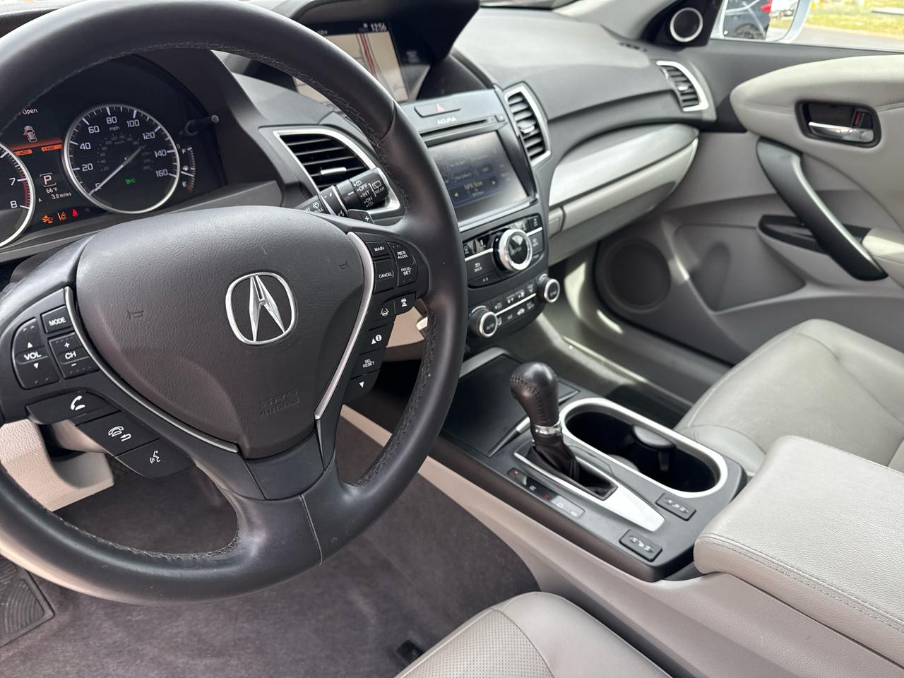 Acura RDX FWD 4dr Tech/AcuraWatch Plus Pkg 2016