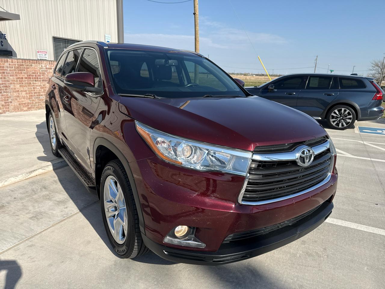 Toyota Highlander FWD 4dr V6  Limited (Natl) 2014
