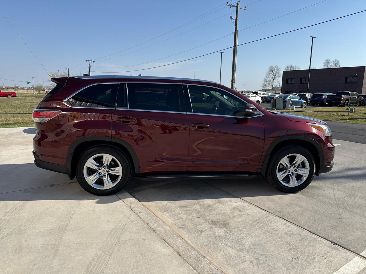 Toyota Highlander FWD 4dr V6  Limited (Natl) 2014