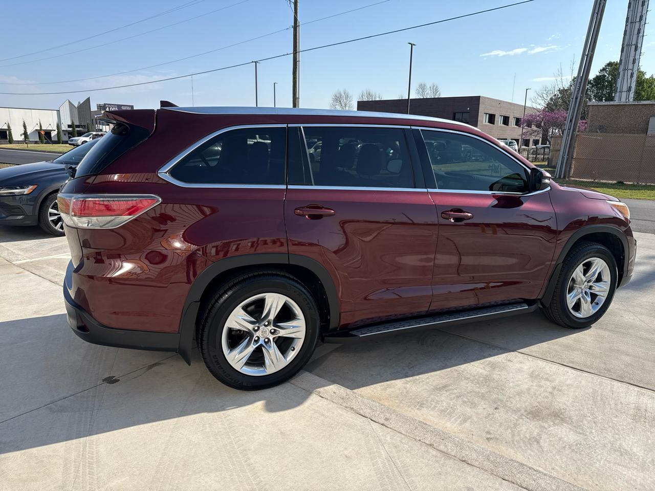 Toyota Highlander FWD 4dr V6  Limited (Natl) 2014