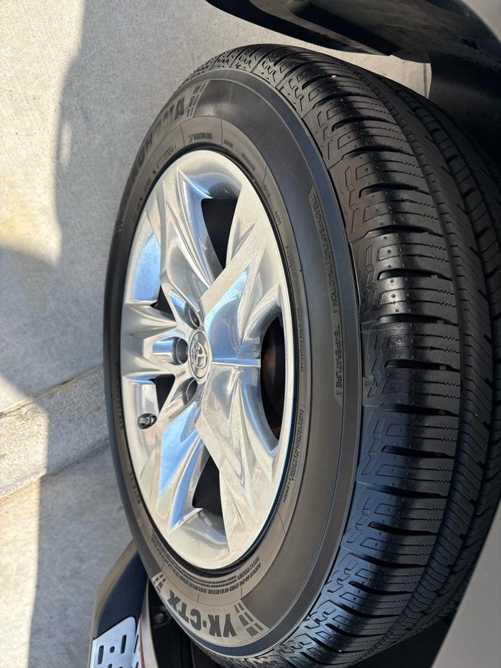 Toyota Highlander FWD 4dr V6  Limited (Natl) 2014