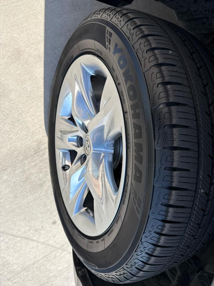 Toyota Highlander FWD 4dr V6  Limited (Natl) 2014