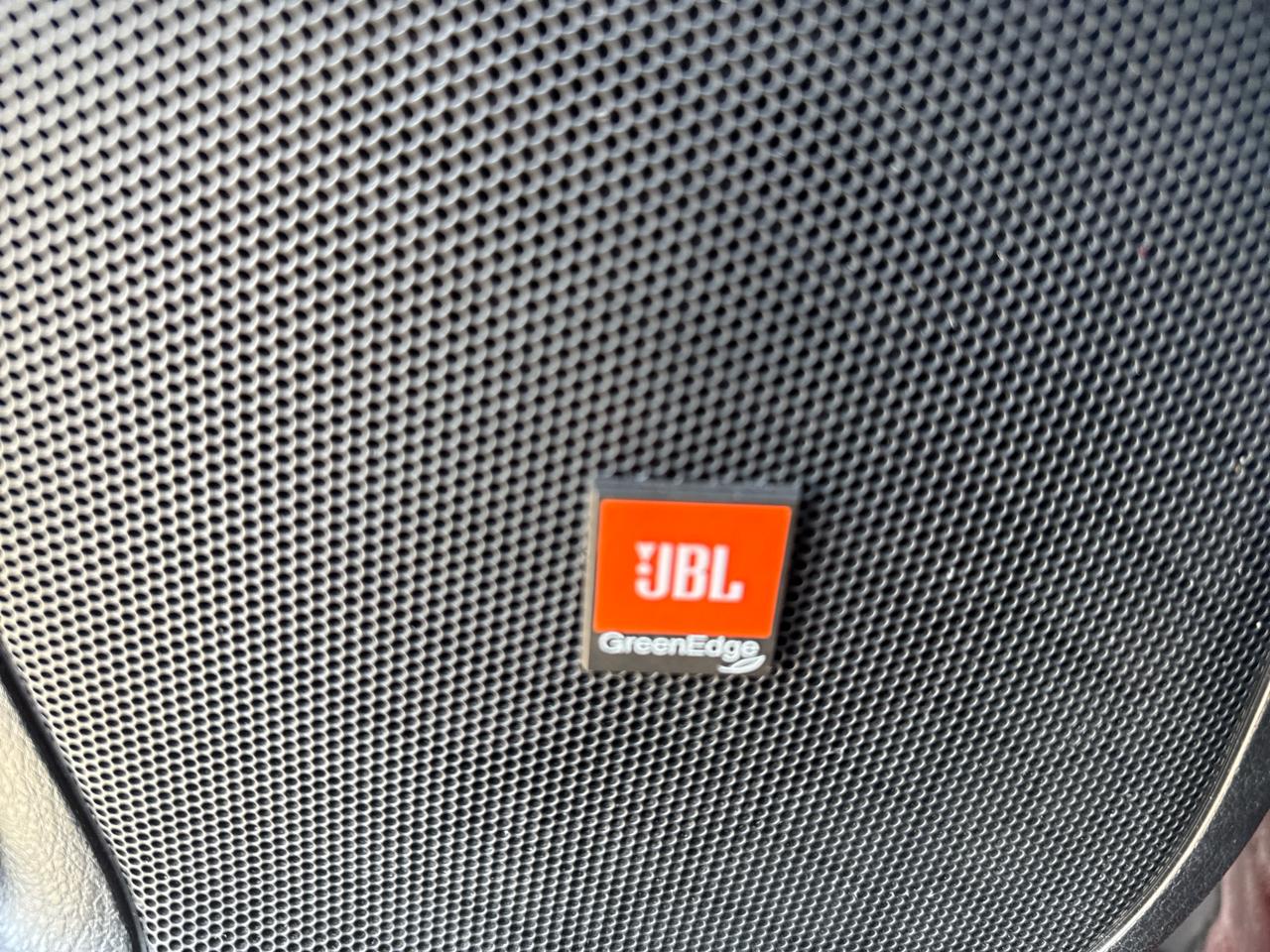 Toyota Highlander FWD 4dr V6  Limited (Natl) 2014