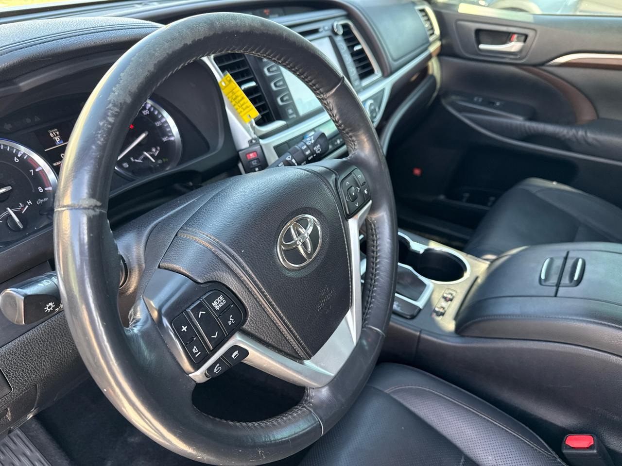 Toyota Highlander FWD 4dr V6  Limited (Natl) 2014