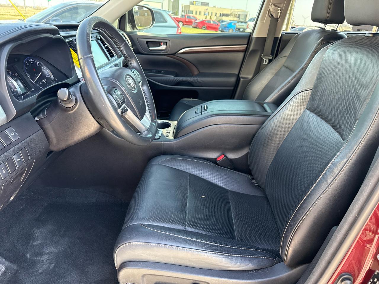 Toyota Highlander FWD 4dr V6  Limited (Natl) 2014