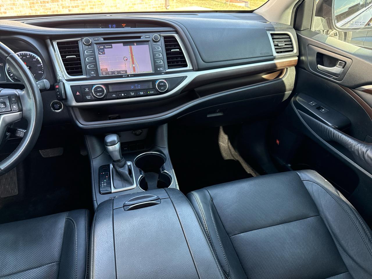 Toyota Highlander FWD 4dr V6  Limited (Natl) 2014