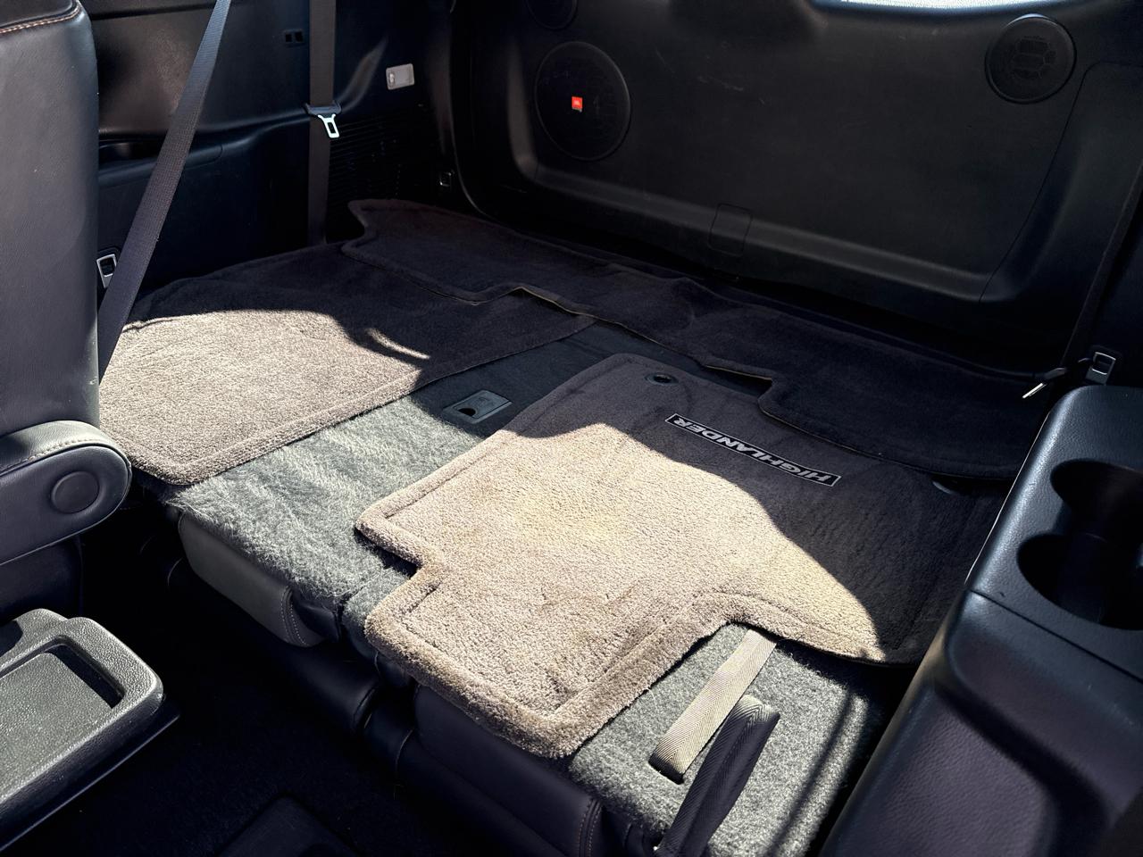 Toyota Highlander FWD 4dr V6  Limited (Natl) 2014