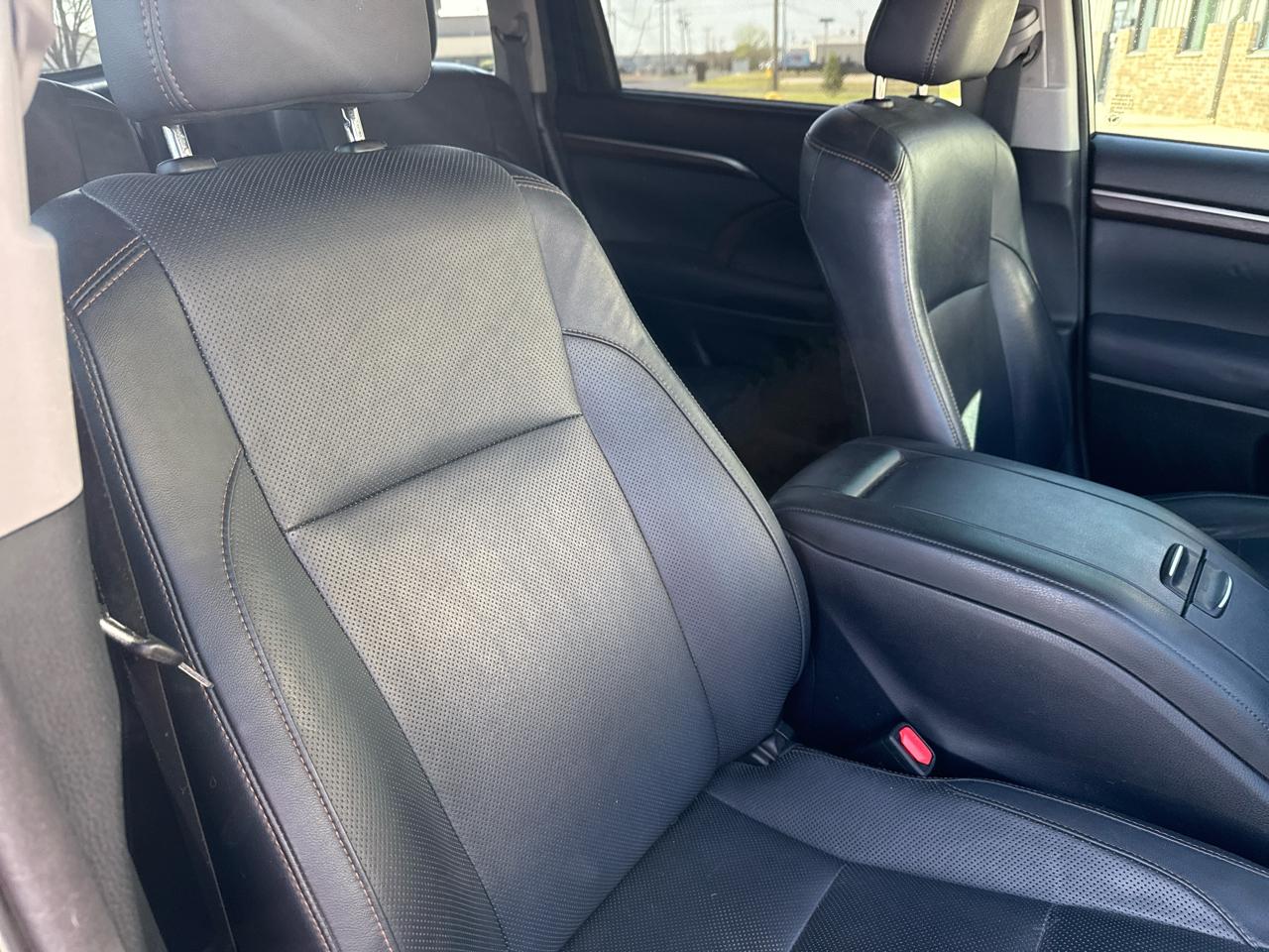 Toyota Highlander FWD 4dr V6  Limited (Natl) 2014