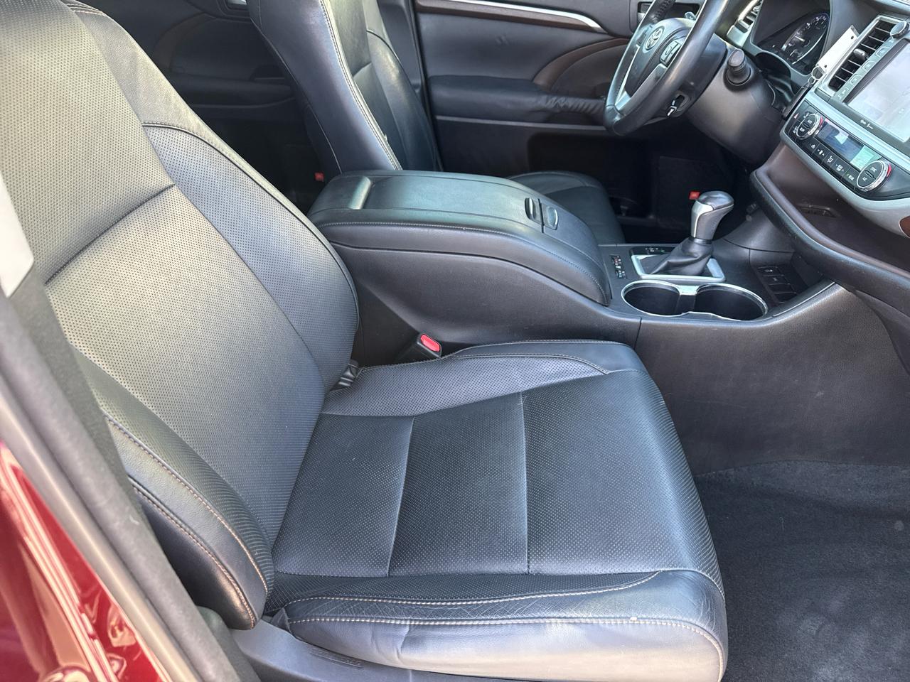 Toyota Highlander FWD 4dr V6  Limited (Natl) 2014