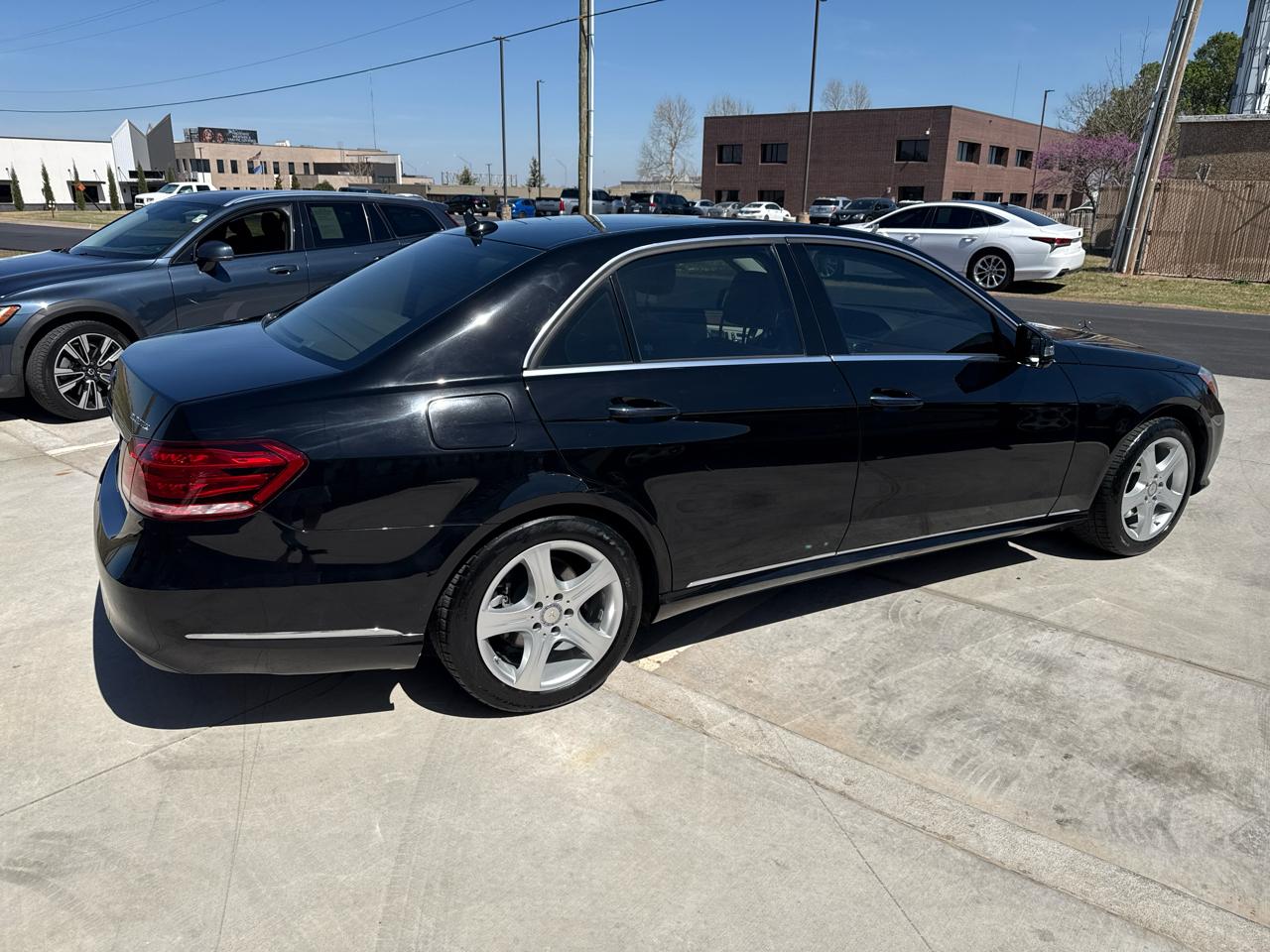 Mercedes-Benz E-Class 4dr Sdn E 250 BlueTEC Sport 4MATIC 2014