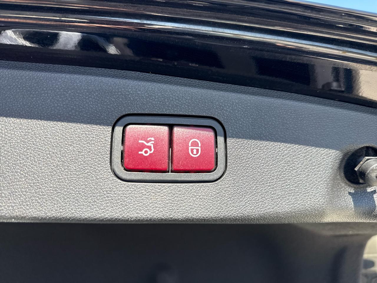 Mercedes-Benz E-Class 4dr Sdn E 250 BlueTEC Sport 4MATIC 2014