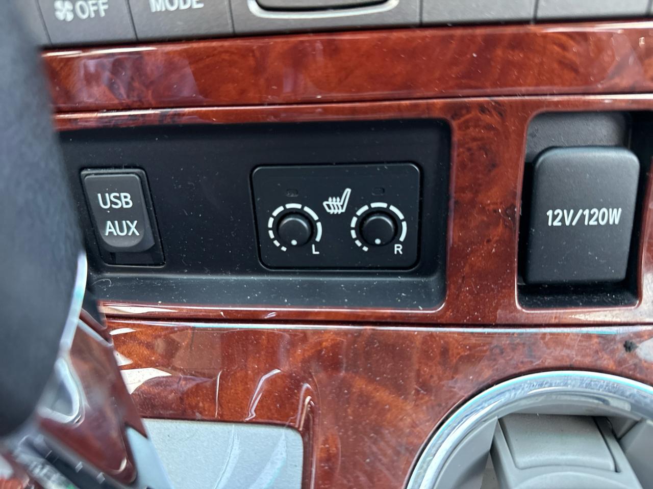 Toyota Highlander FWD 4dr V6 Limited (Natl) 2011